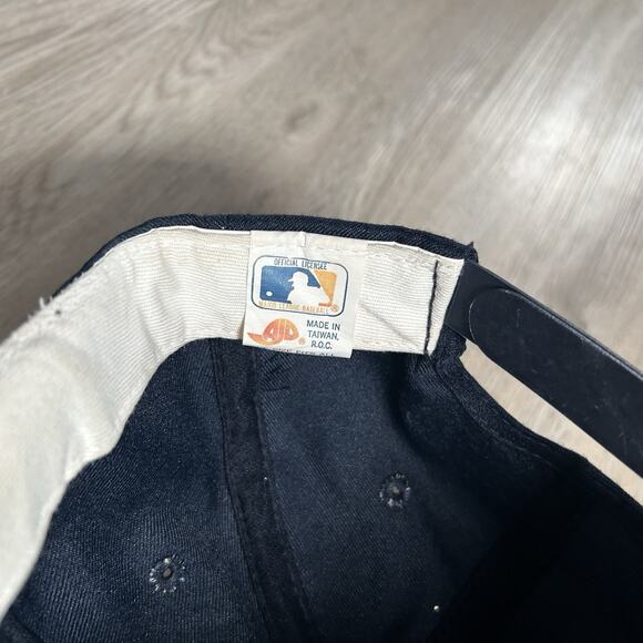 Vintage New York Yankees Hat Don‎ Mattingly #23 Snapback MLB AJD Blue Cap - Picture 3 of 9